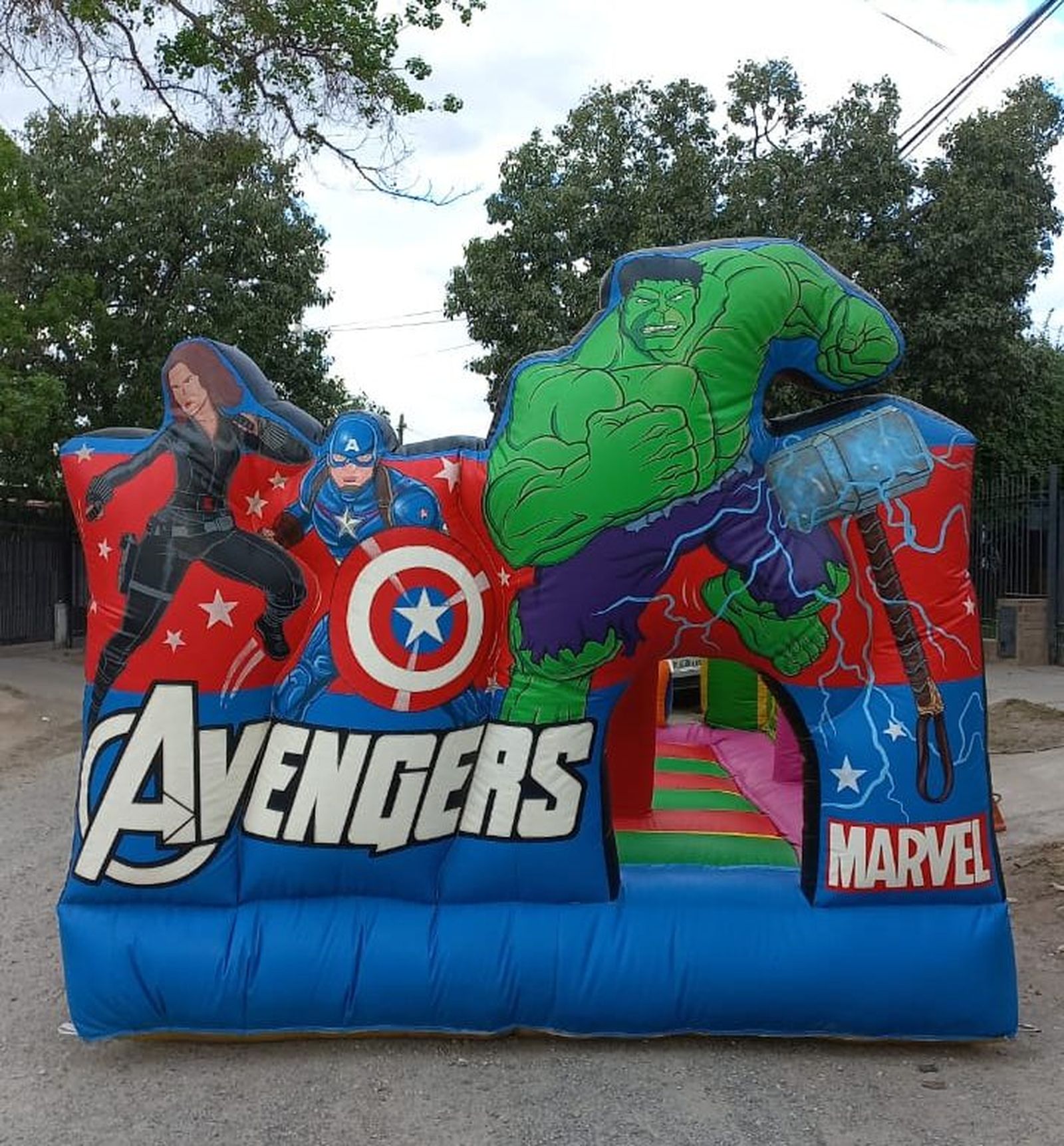 Vengadores 3x5 — alquiler en Córdoba