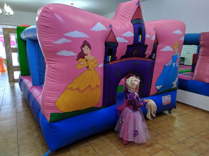 Princesa con Tob 3x5 — alquiler en Córdoba