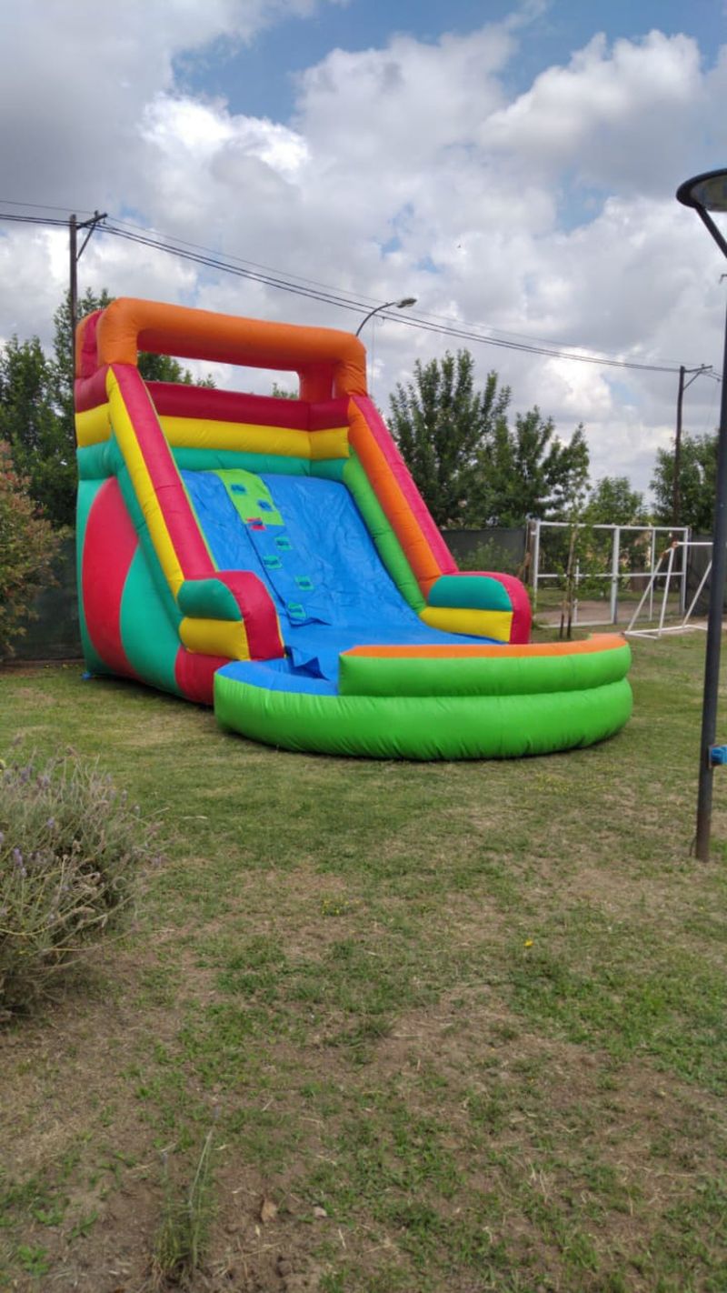 Tob  con Pileta Multicolor — alquiler en Córdoba
