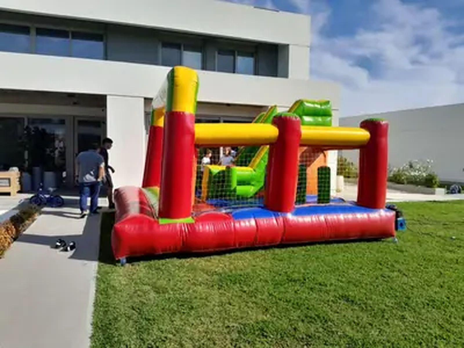 Multijuegos Rojo — alquiler en Córdoba